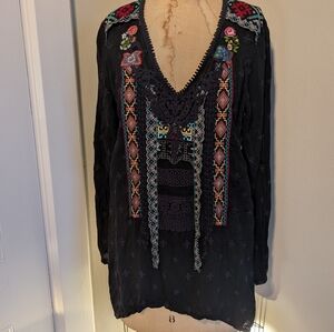 Johnny Was Black Floral Embroidered Peasant Tunic Top